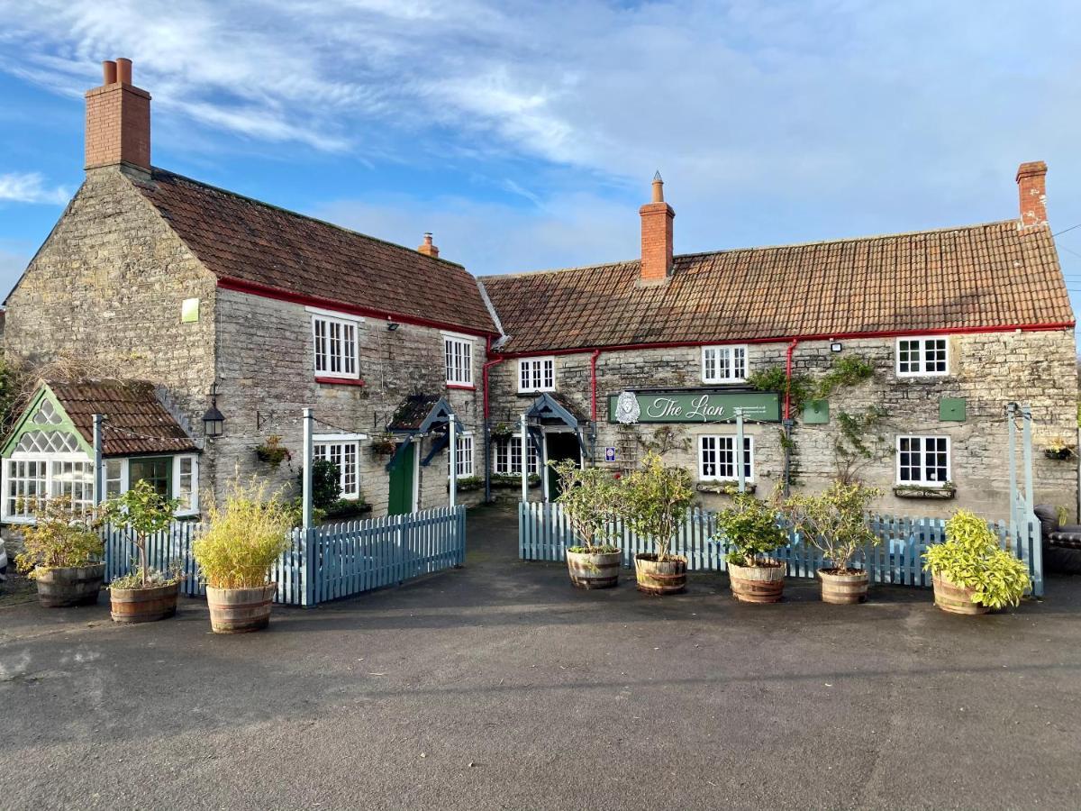 The Lion At West Pennard Hotel Екстериор снимка The Old Red Lion
