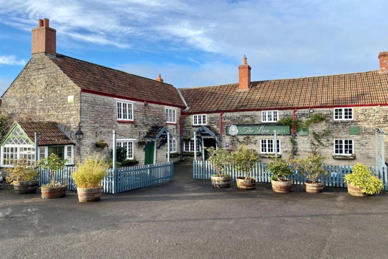 The Lion At West Pennard Hotel Екстериор снимка The Old Inn, Great Bowden