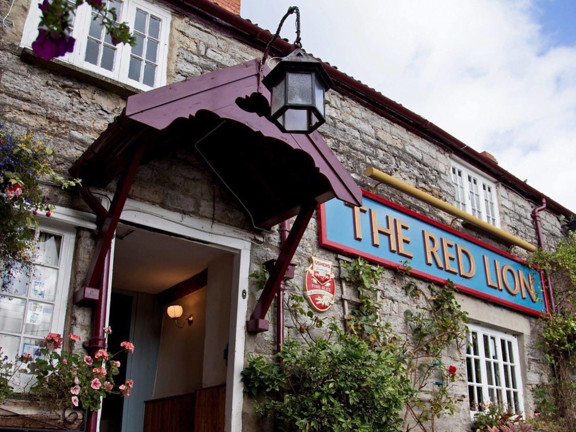 The Lion At West Pennard Hotel Екстериор снимка The Red Lion
